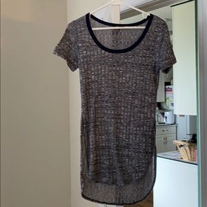 🌸Super soft navy blue long t shirt Blouse